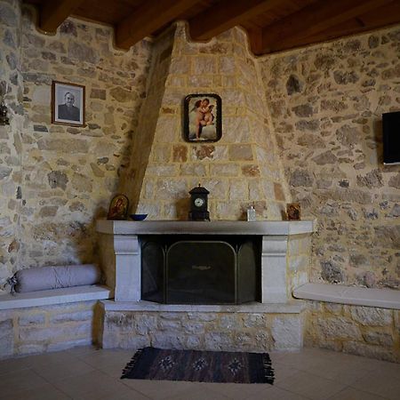 Traditional Stone Mezonete Krousonas  Экстерьер фото